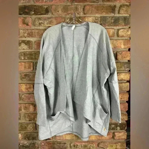 Lucy Activewear wrap cardigan (L/XL) Gray - Picture 1 of 3